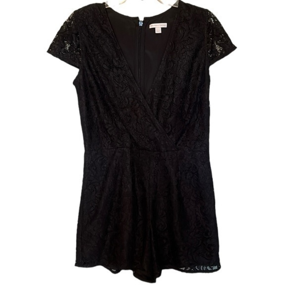 New York & Company Romper Black Lace Design Full Zipper Back Cap Sleeve Size 8